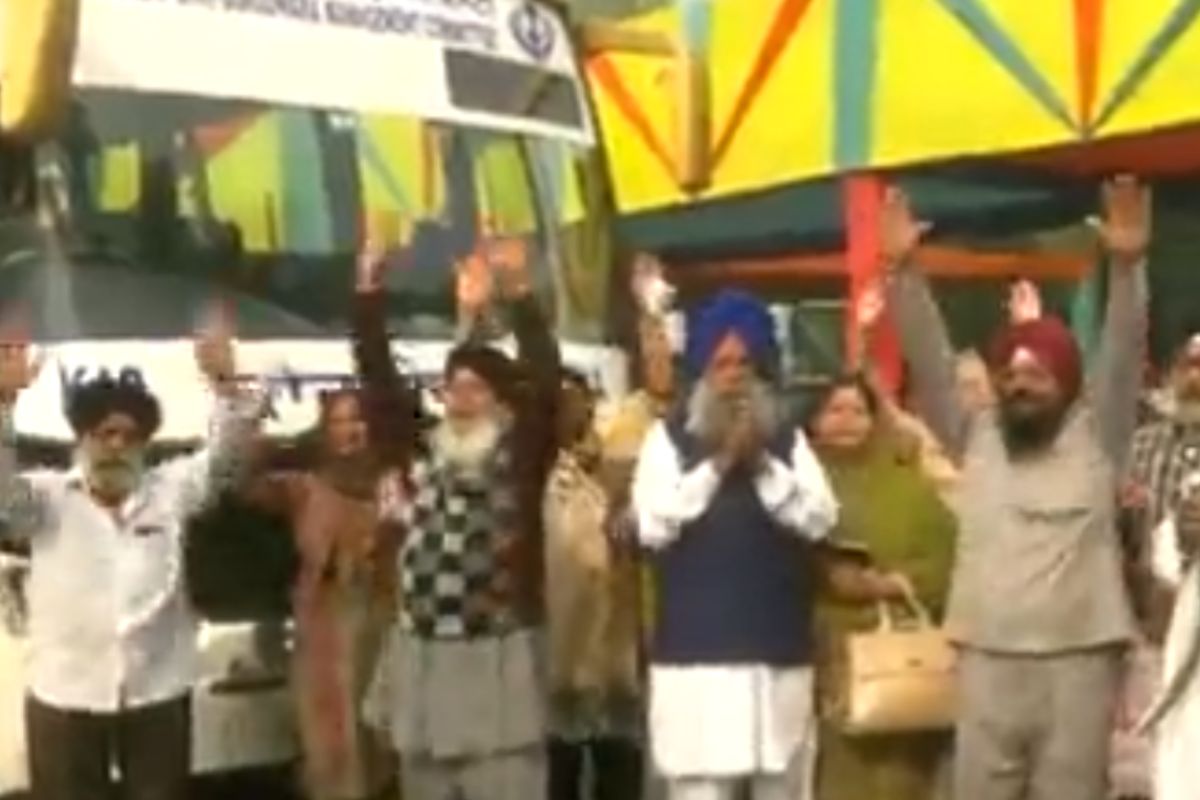 ‘Sikh Jatha’ leaves for Pakistan to attend Guru Nanak’s birthday celebrations