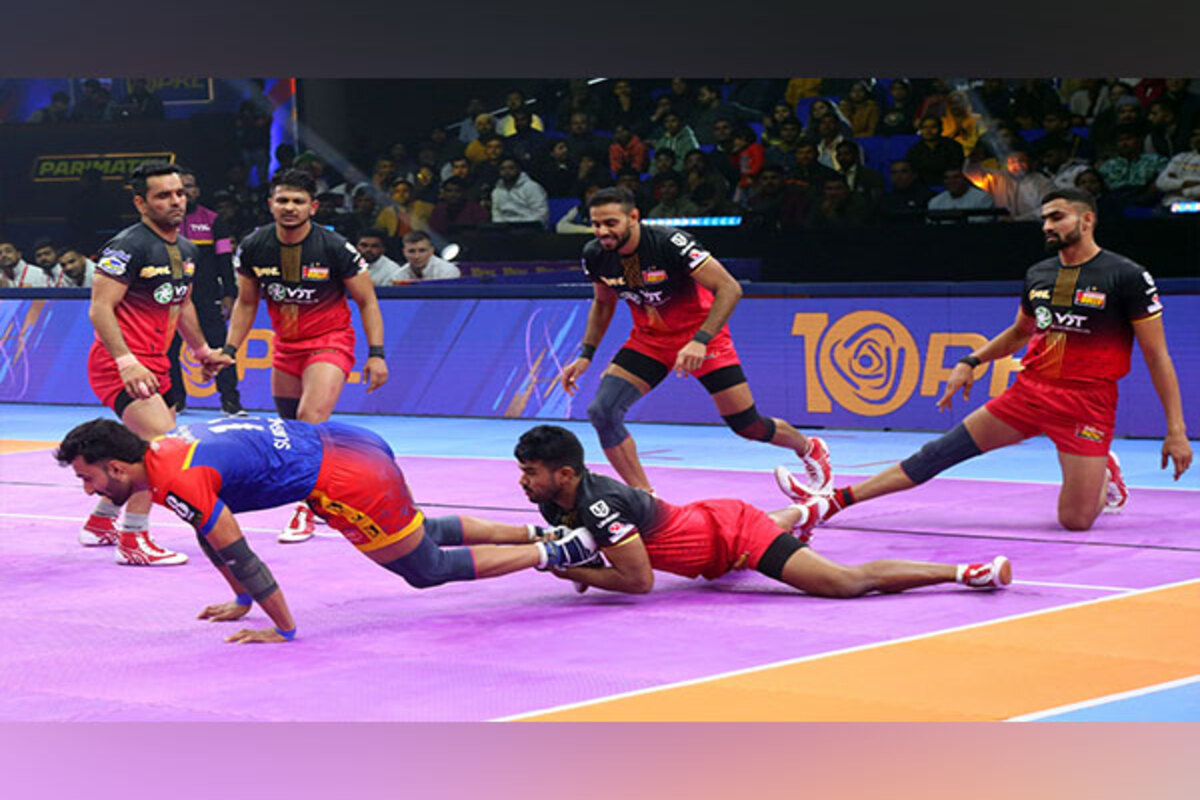 Pro Kabaddi League: Pardeep Narwal’s Super 10 helps UP Yoddhas win first home game against Bengaluru Bulls