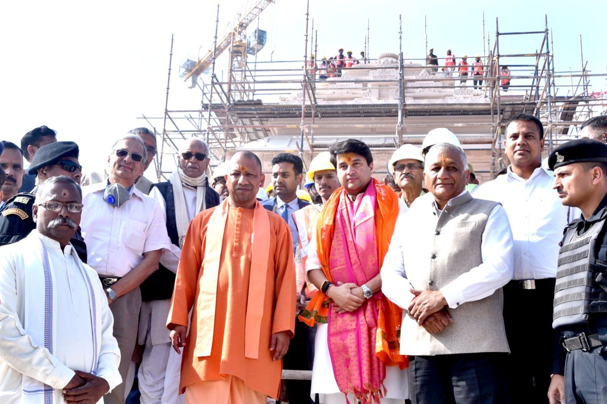 Yogi takes stock of construction at Ayodhya Temple with Union ministers