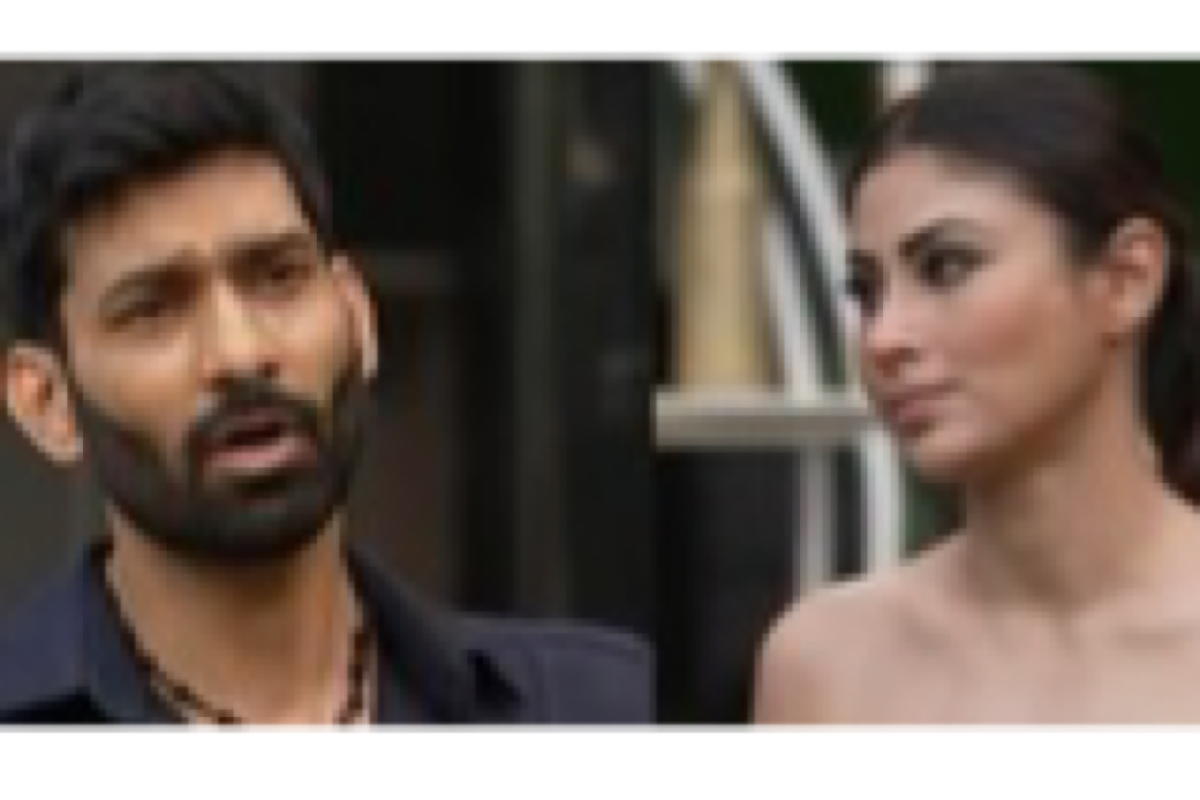 Mouni Roy schools Nishank for making fun of Mahima’s makeup