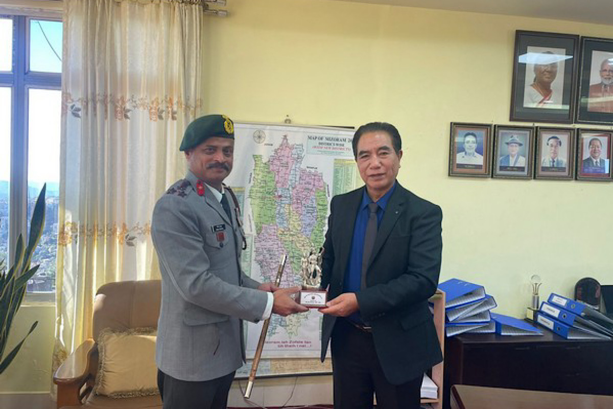 Assam Rifles DIG calls on Mizoram CM Lalduhoma
