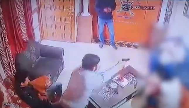 Sukhdev Singh Gogamedi murder caught on CCTV; one shooter also killed in cross firing | VIDEO