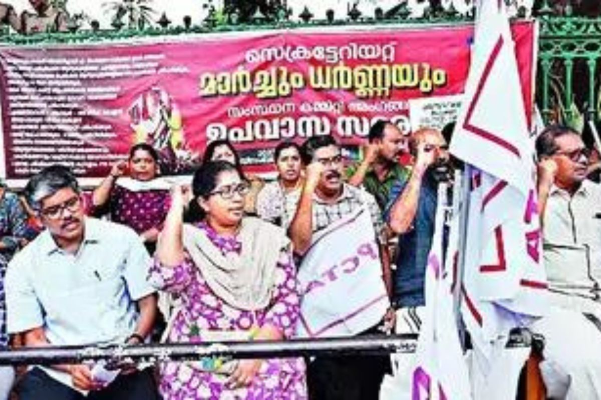 Kerala FM’s wife protests in front of secretariat UGC pay revision, arrears