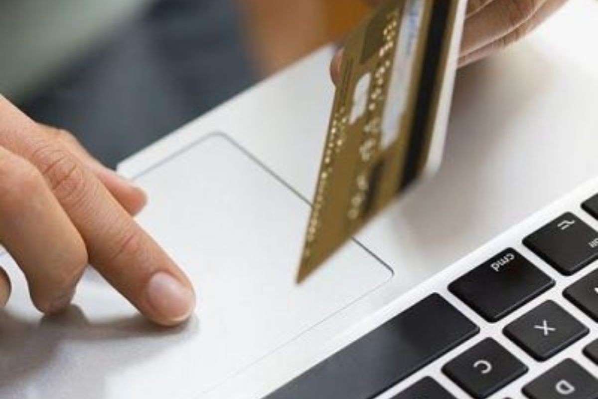 75 pc of online transactions are done through credit cards
