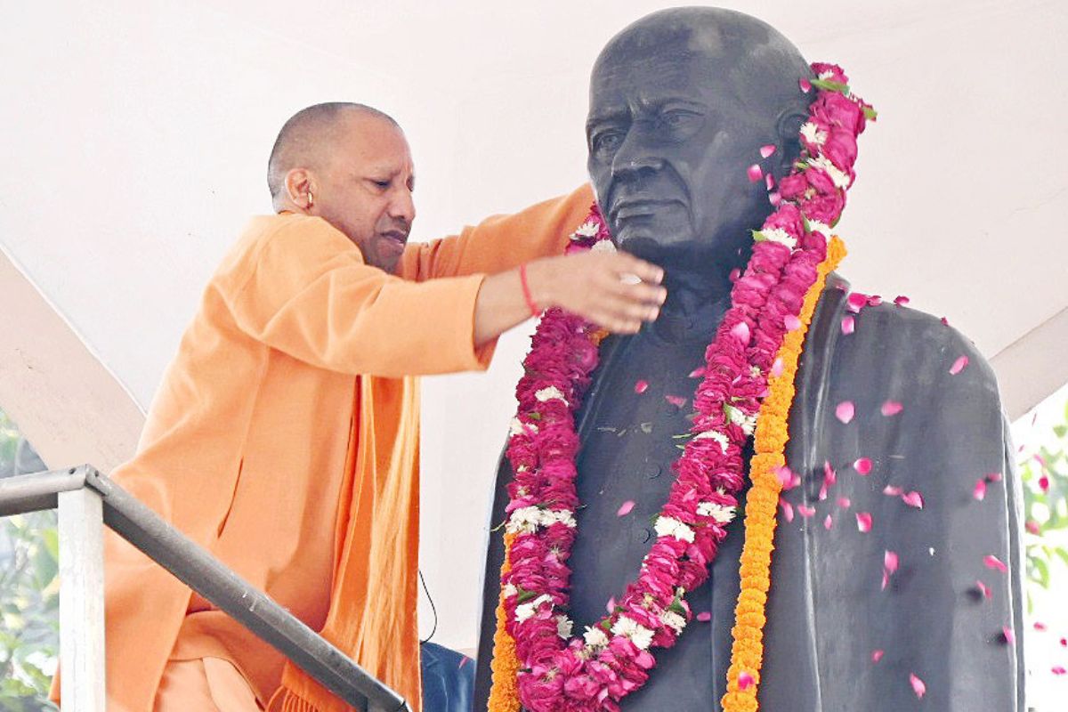 Adityanath pays tribute to Sardar Vallabhbhai Patel on his death anniversary