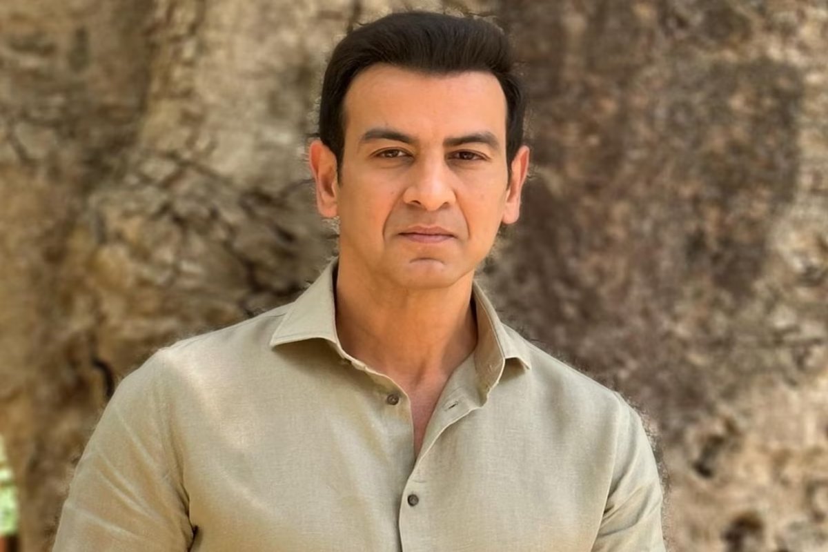 Ronit Roy reveals bollywood stars paid full staff salaries amid pandemic