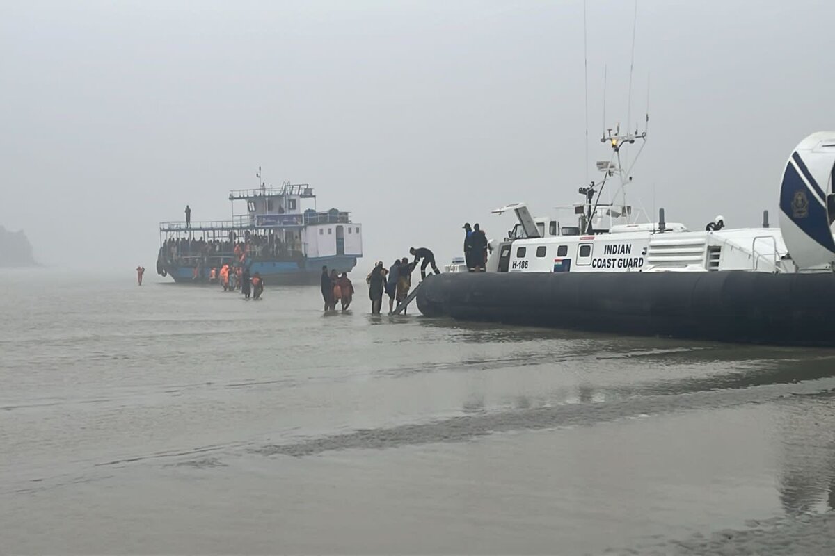 Indian Coast Guard rescues 182 pilgrims in West Bengal