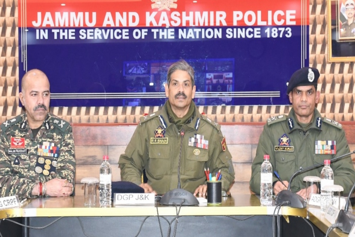 DGP reviews security arrangements in Kashmir ahead of R-Day