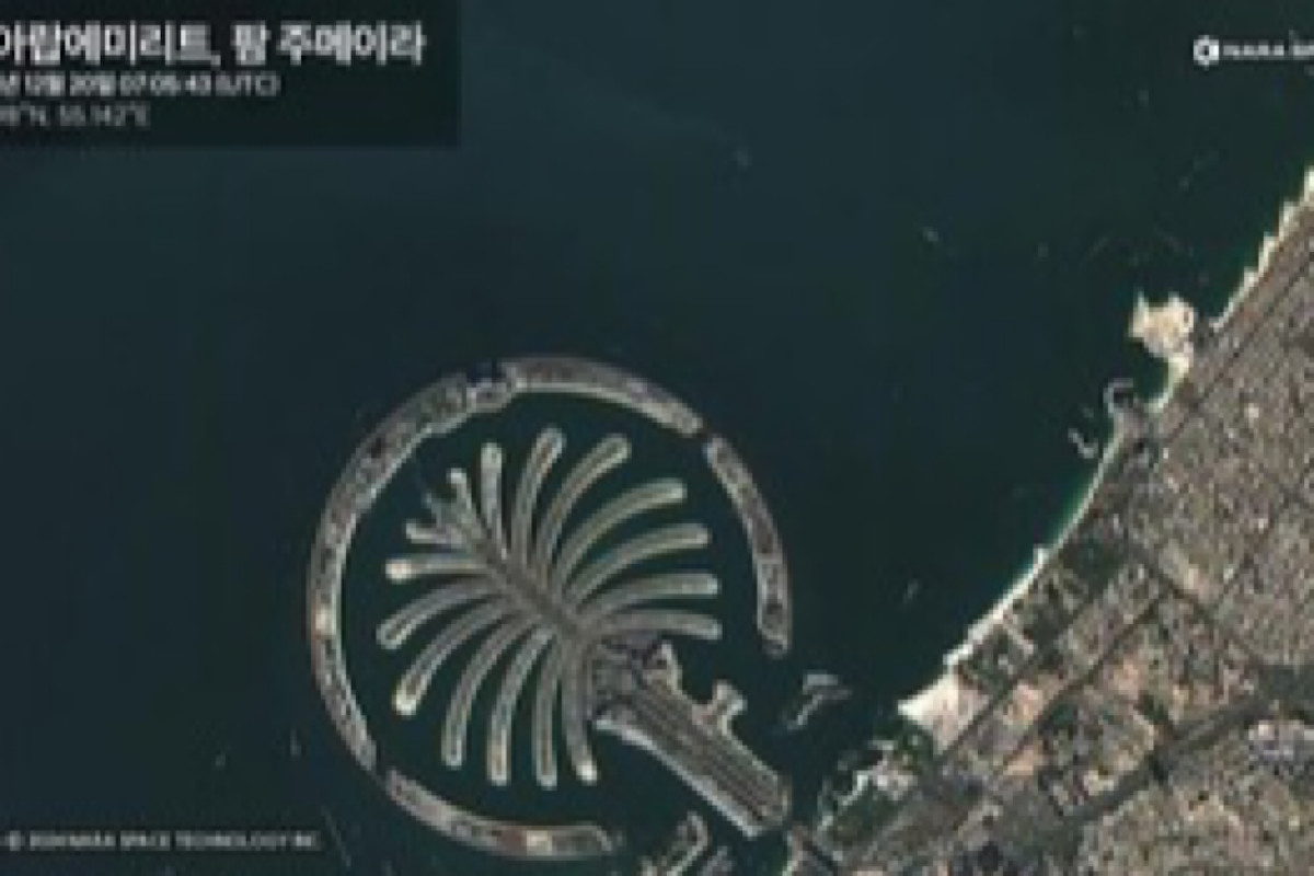 This nano-satellite captures Apple’s ring-shaped HQ, Palm Jumeirah