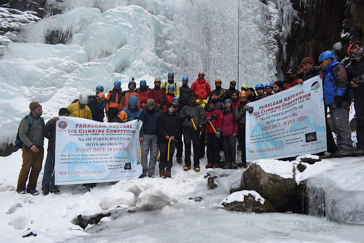Kashmiri youth showcase skills, determination in climbing Pahalgam’s challenging ice walls