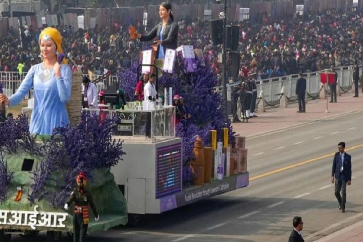 R-Day parade: CSIR’s tableau highlighted Purple Revolution through lavender cultivation in J&K