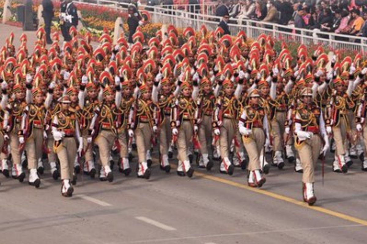 Delhi Police women contingent bags best marching contingent award on R- Day