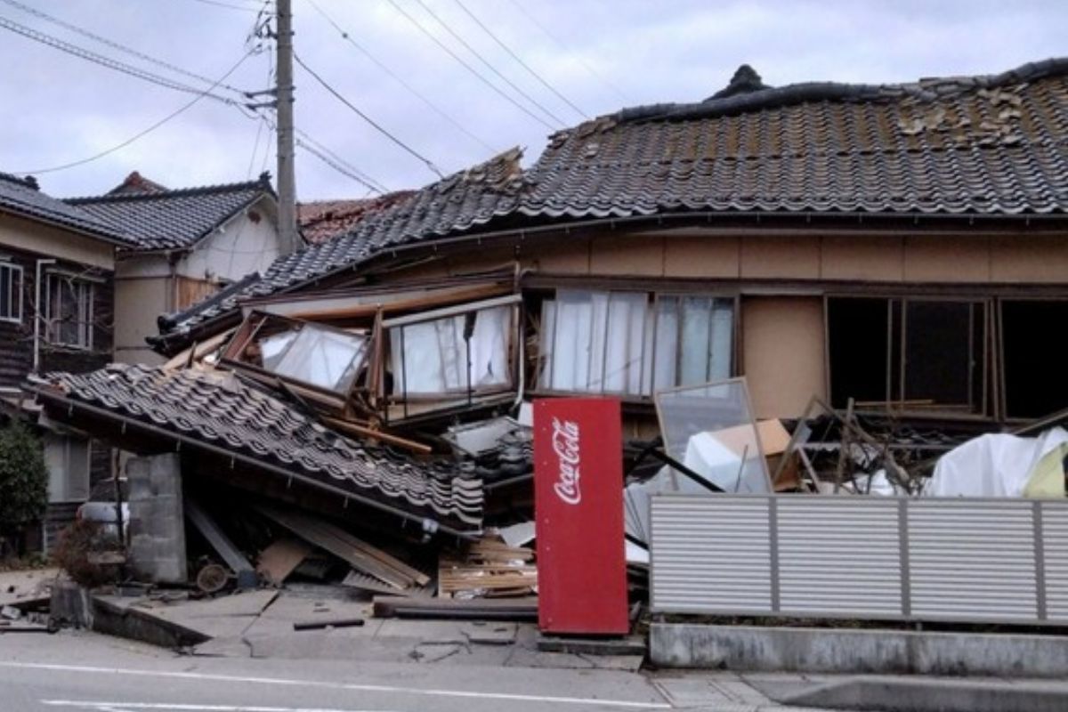 Japan earthquake: 30 killed, several feared trapped as rescue op continues