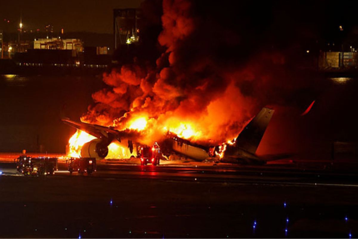 Five killed in collision of two planes at Tokyo’s Haneda Airport