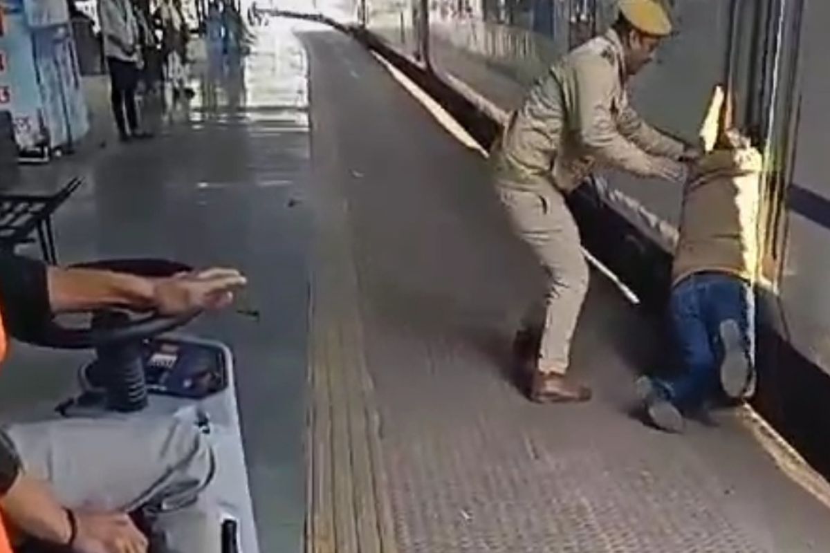 Watch: Rajasthan police ASI saves life of man trying to board moving Vande Bharat train in Ajmer