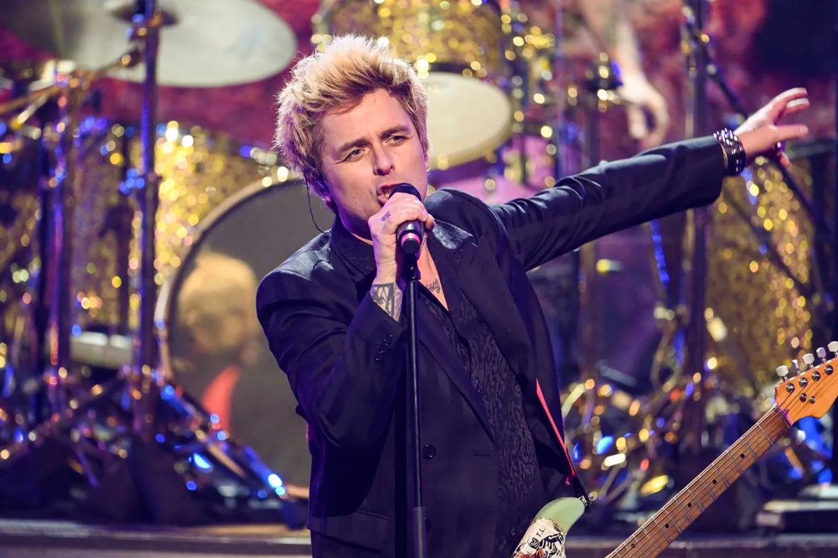 Green Day slams Donald Trump in new year’s performance