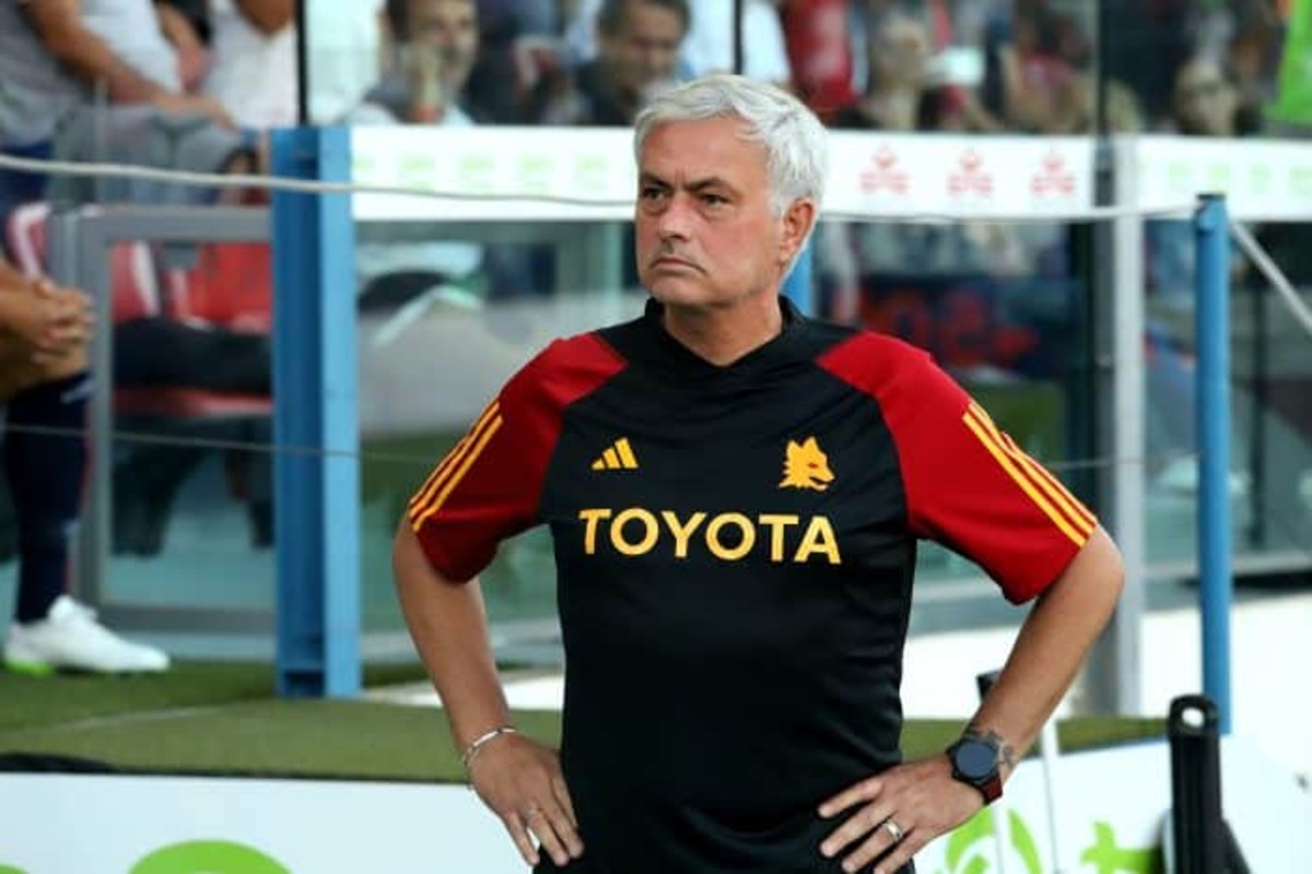 Serie A : AS Roma fires Jose Mourinho after falling to AC Milan