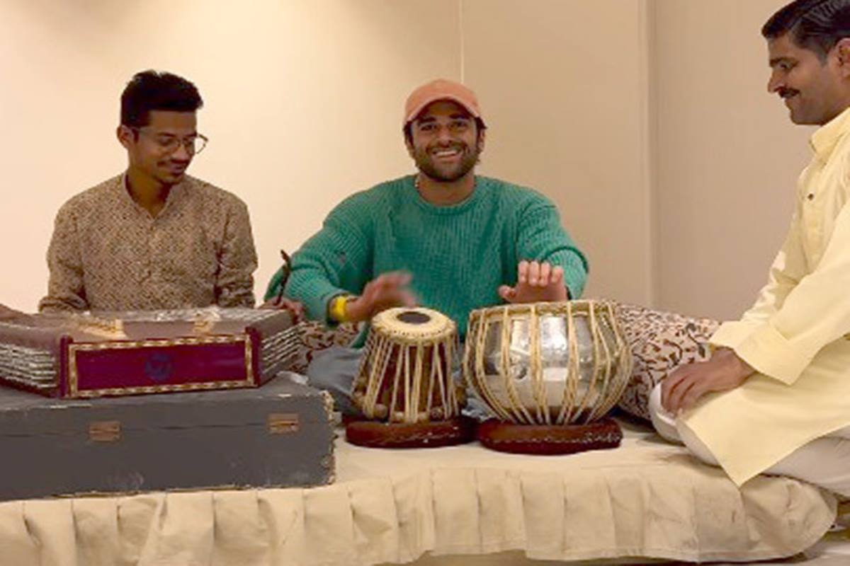 Pulkit Samrat surprises Kriti Kharbanda with tabla talent