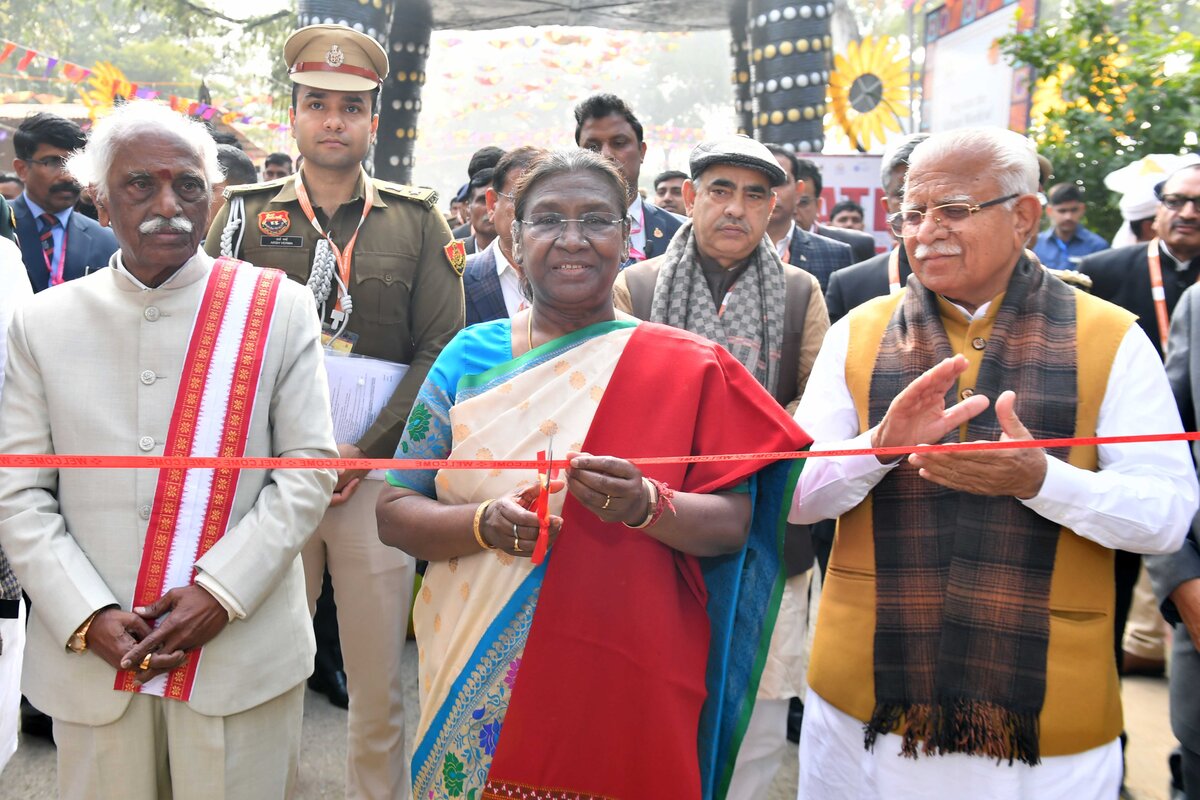 President inaugurates 37th Surajkund International Crafts Mela