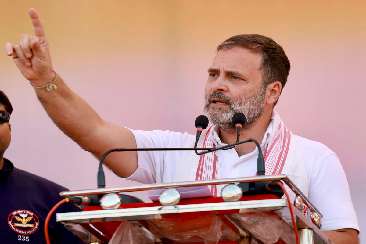 There is an atmosphere of hatred and fear in the country: Rahul Gandhi In PM’s constituency