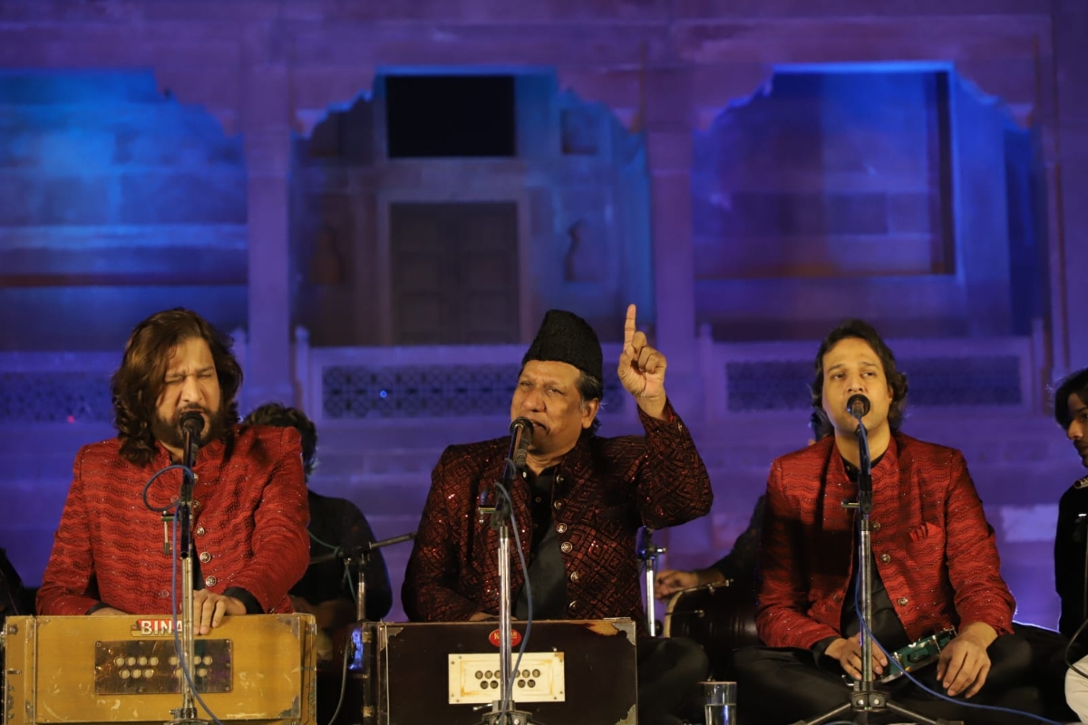 Enchanting sufi music captivates audience at Taj Mahotsav