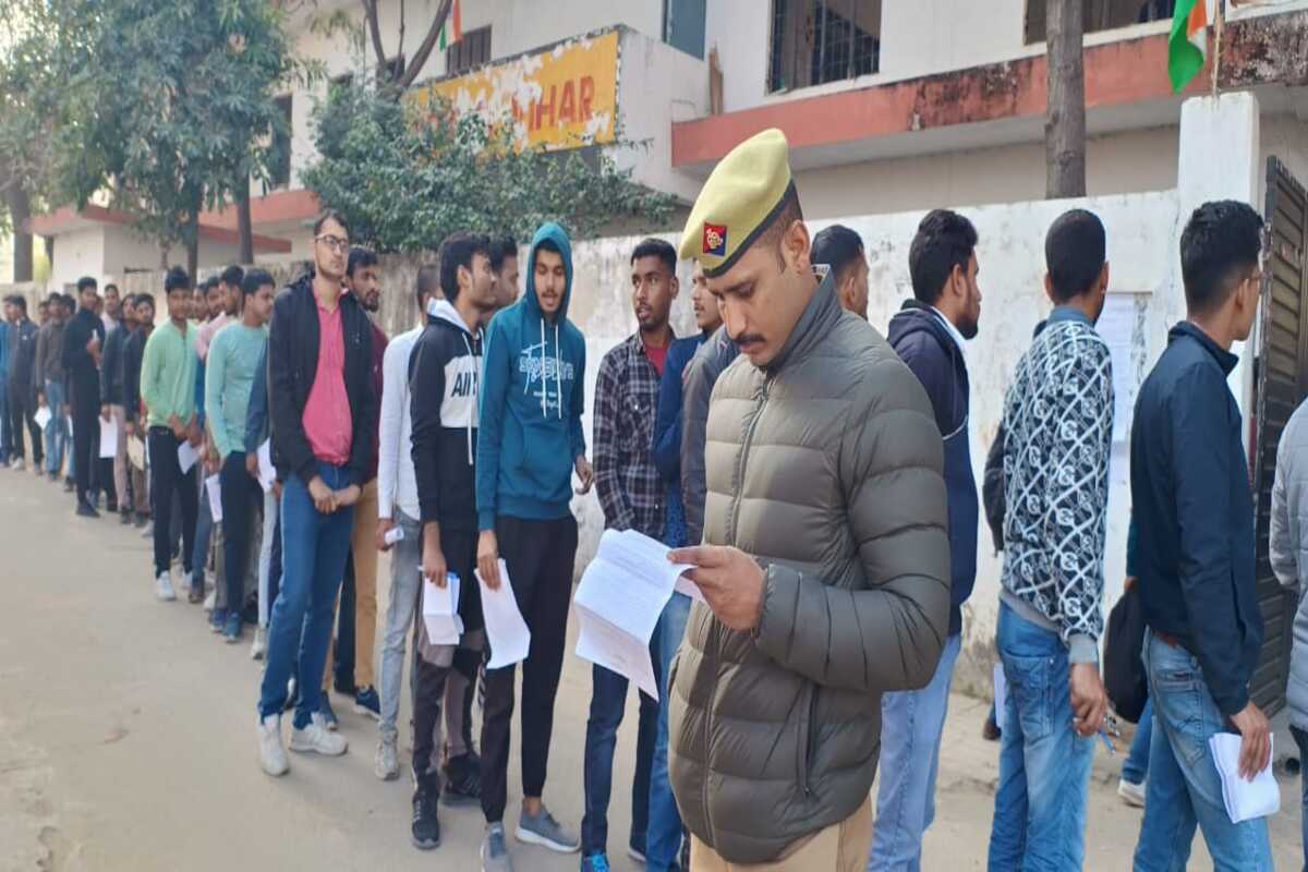 UP govt holds biggest ever police recruitment exams