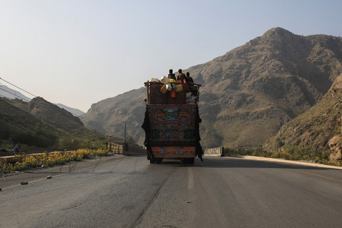 Pakistan to close borders with Afghanistan, Iran ahead of general elections for security