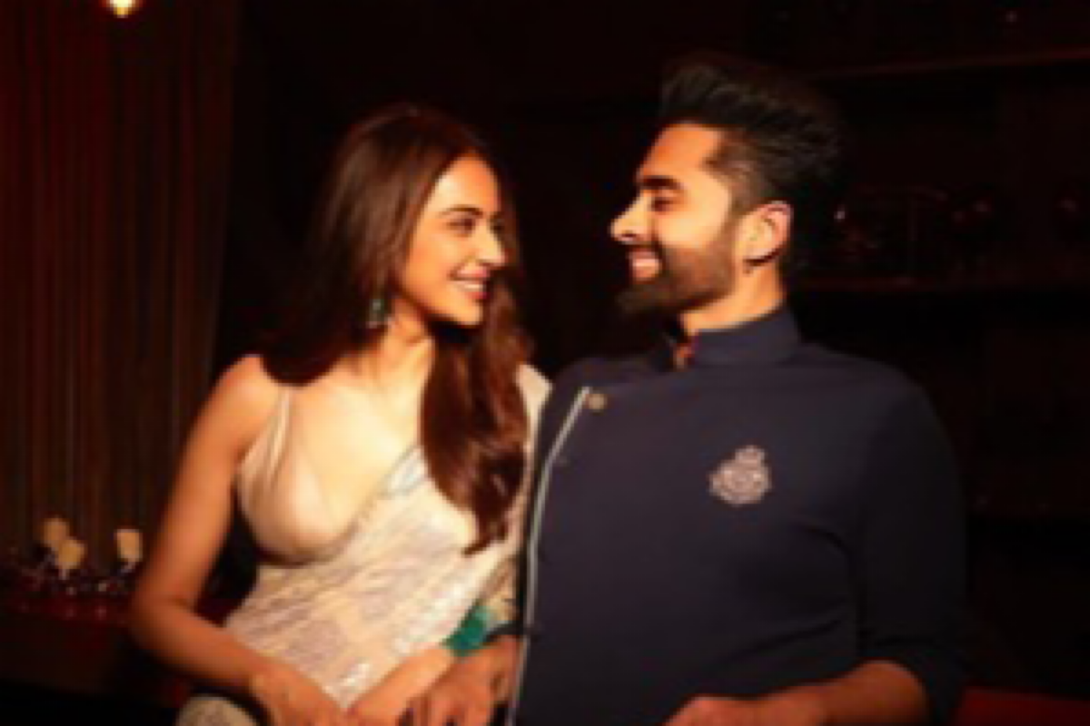 Jackky gifts heart-warming song for lady love Rakul as wedding present