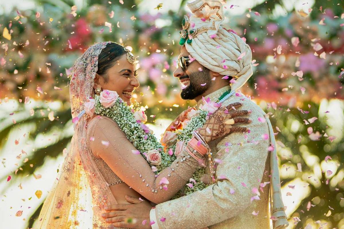 Rakul and Jackky are now married. Pictures OUT!