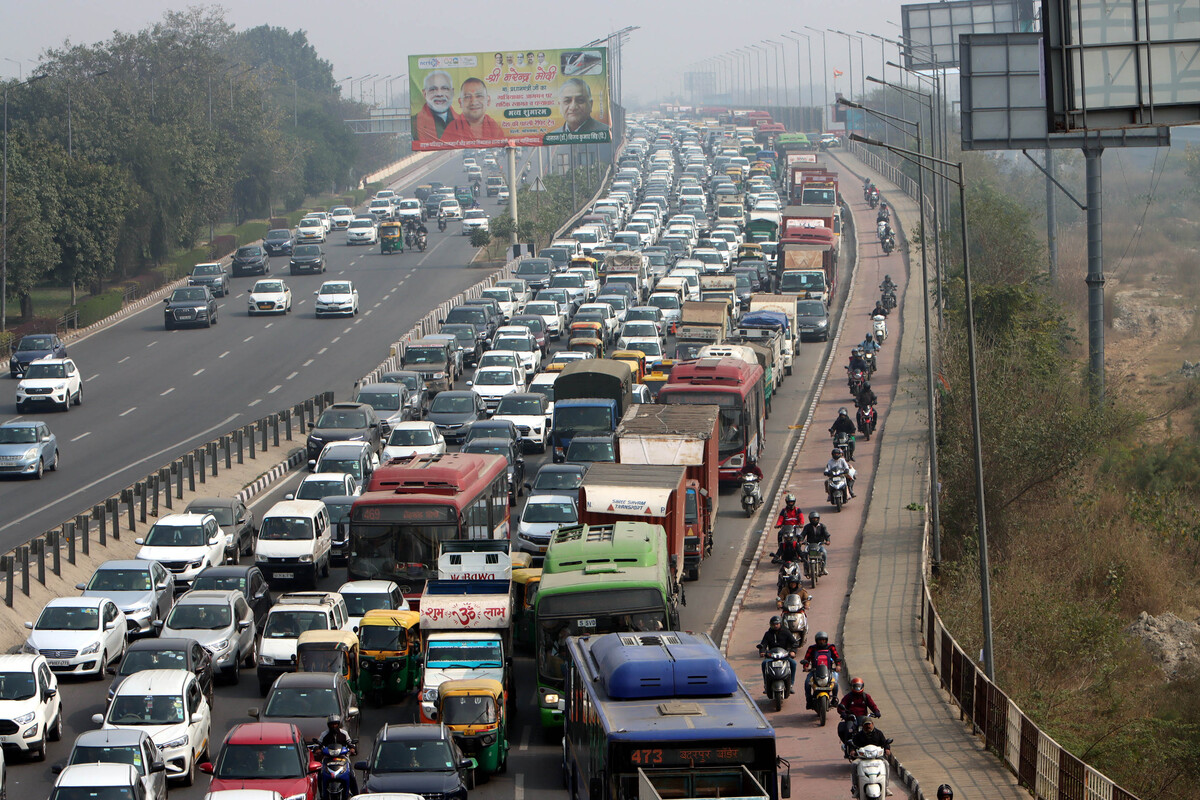 Traffic remains affected due to restrictions on Delhi borders for farmers’ march