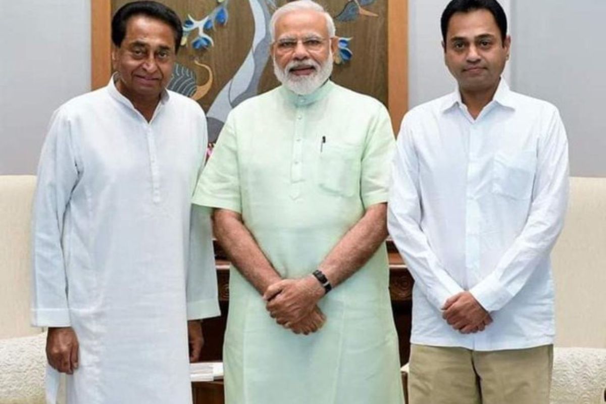 Buzz in the air: Kamal Nath, son may join BJP