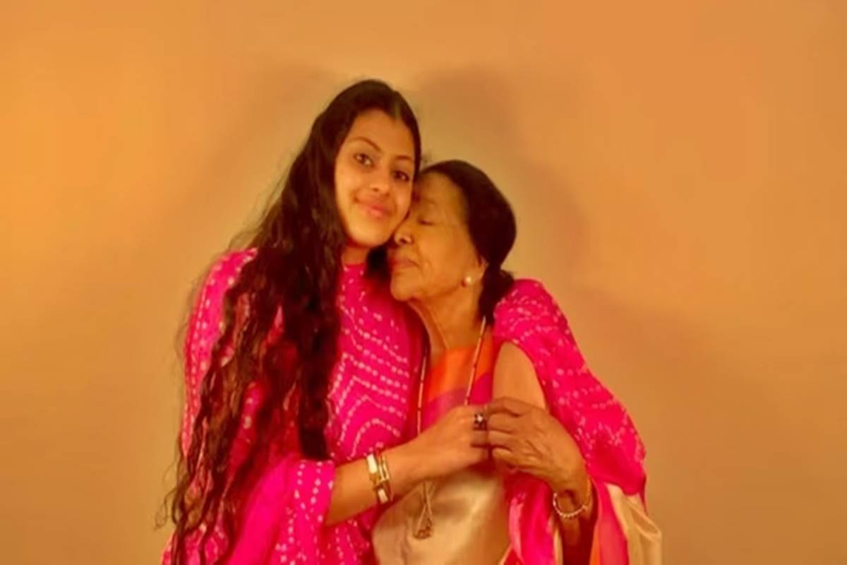 Asha Bhosle’s granddaughter Zanai to debut as Rani Sai Bhonsale in epic film