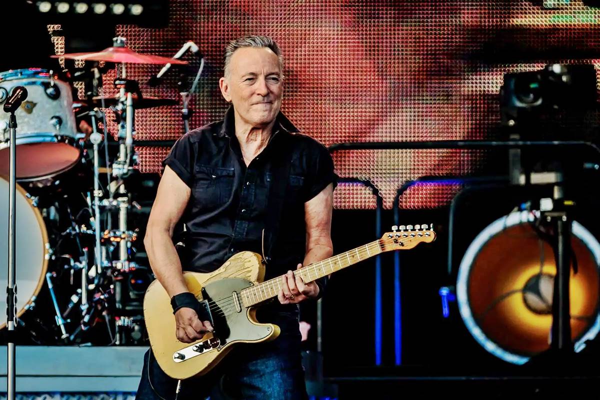 Bruce Springsteen returns to tour circuit after health battle