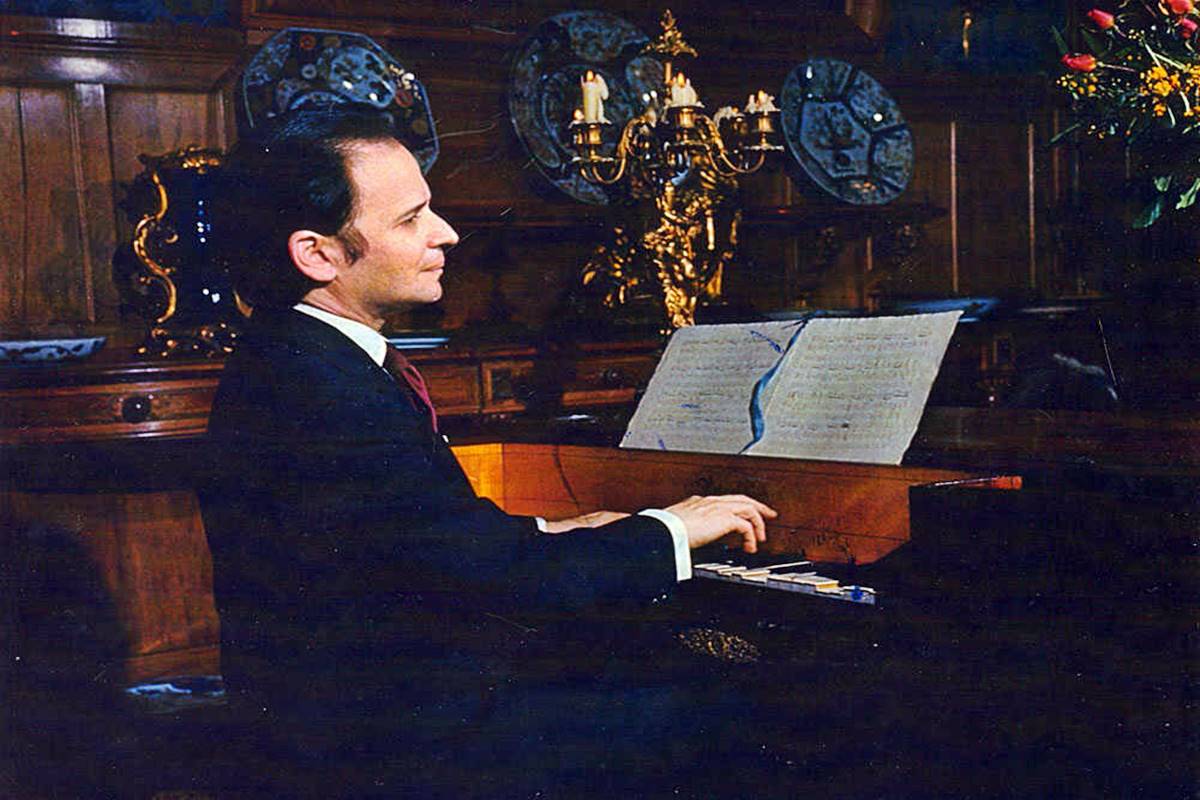 Renowned pianist Byron Janis passes away at 95