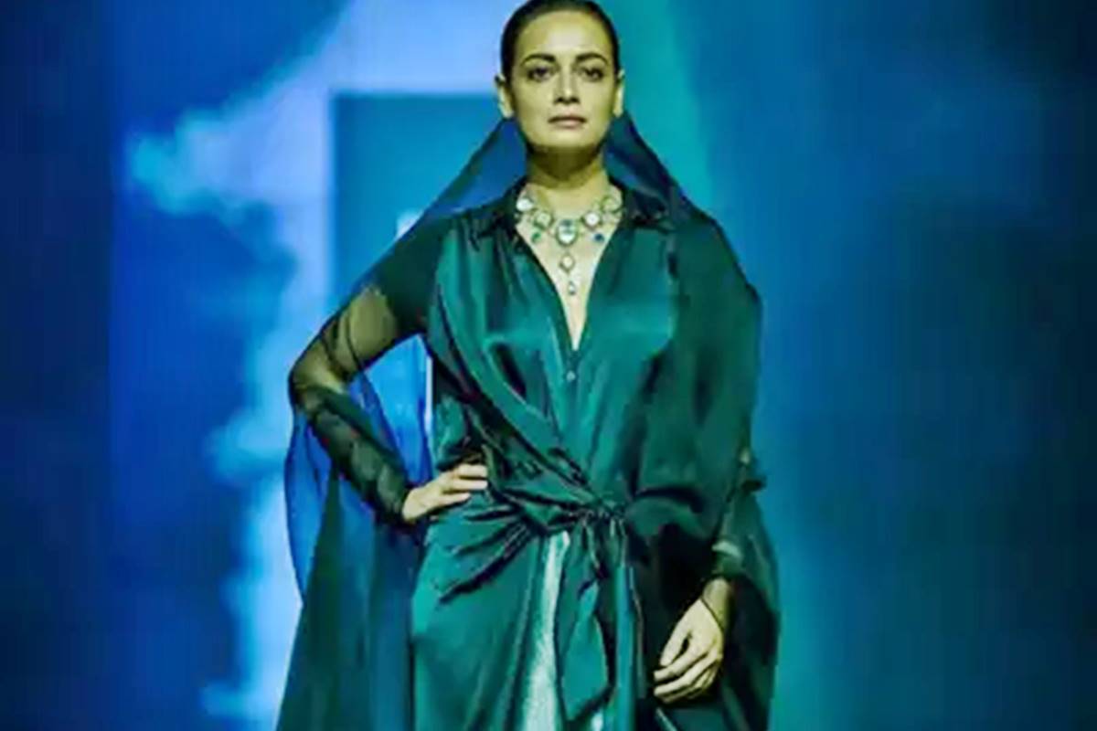 Dia Mirza radiates elegance as Lakme Fashion Week showstopper