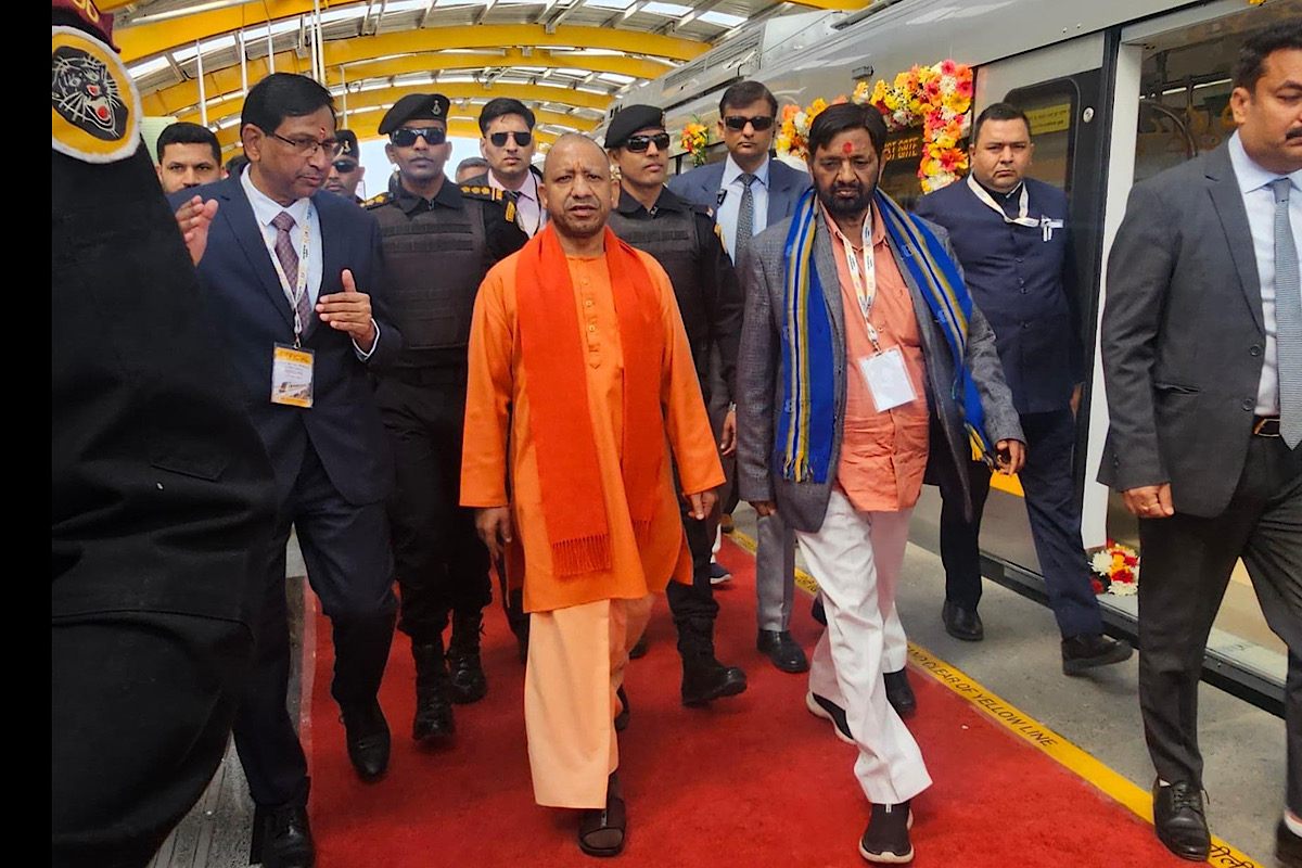 PM virtually inaugurates Agra Metro, CM Yogi takes inaugural ride