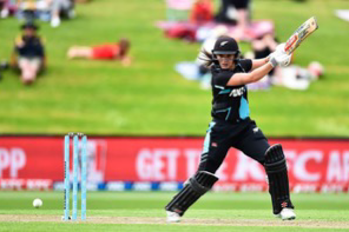 New Zealand’s Kerr, Devine to miss first England T20I