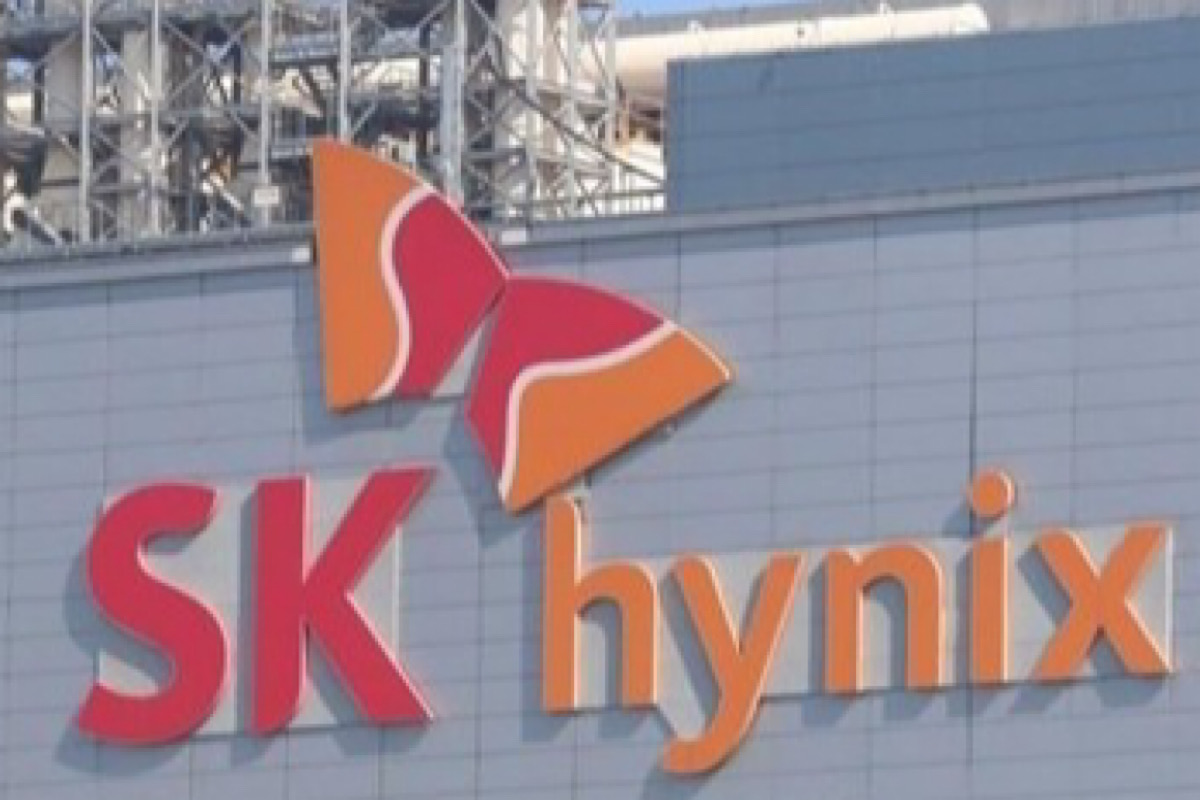 SK hynix begins mass production of latest high-end chips