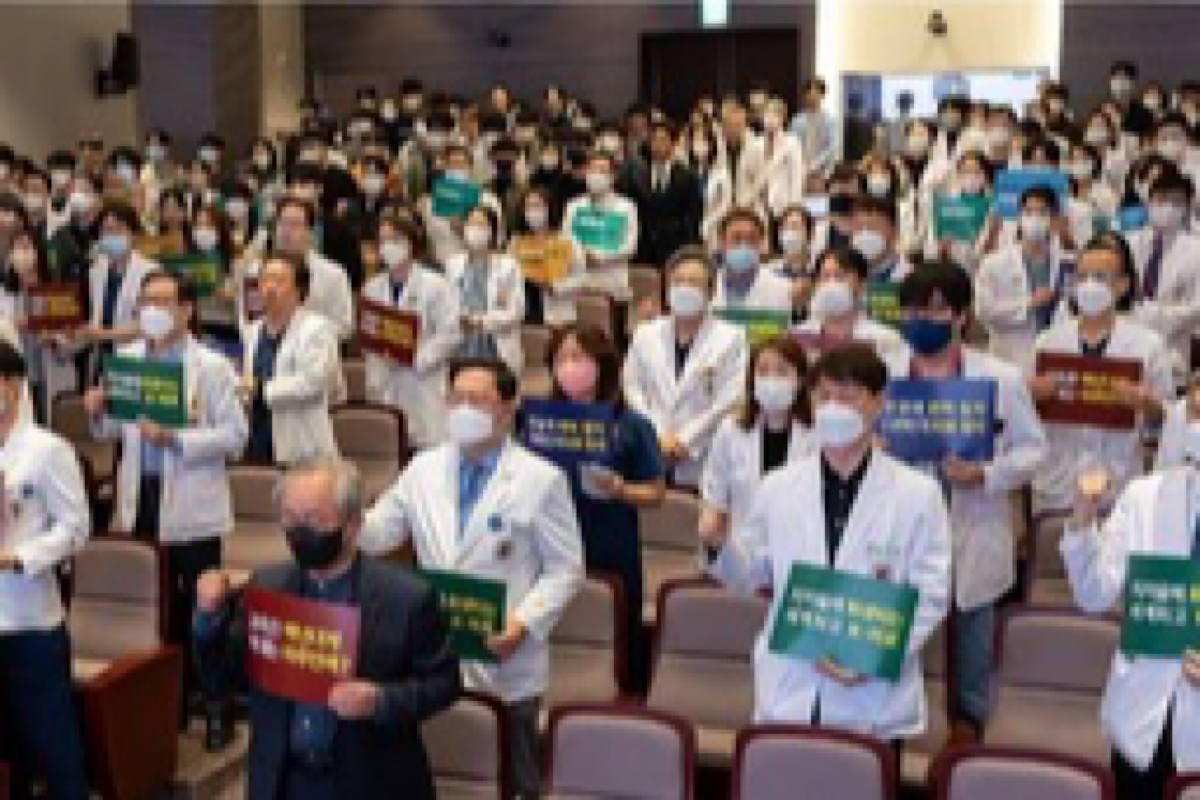 South Korea to bar intern doctors if they don’t register for jobs