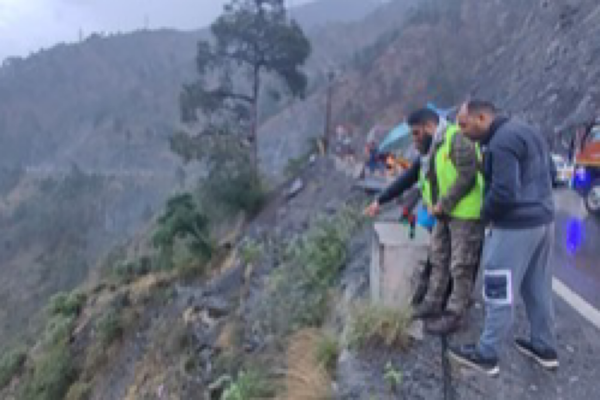 10 die as SUV falls into gorge on Jammu-Srinagar Highway