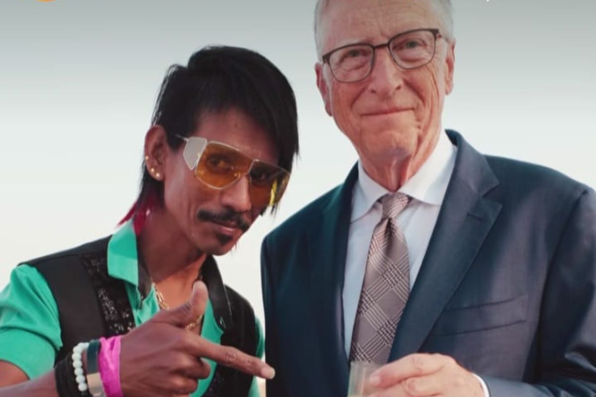 Bill Gates sips tea at Dolly Chaiwala’s stall; video goes viral