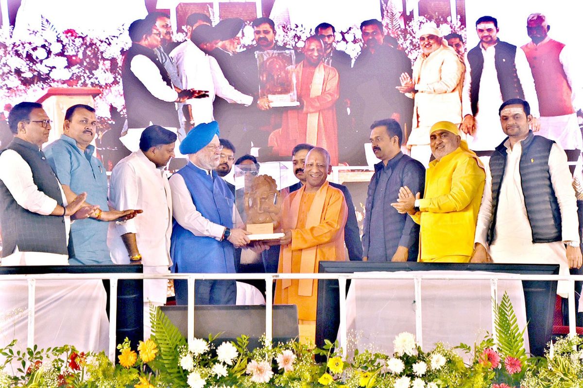 UP: CM, Union Minister Puri inaugurate CBG plant at Dhuriyapar