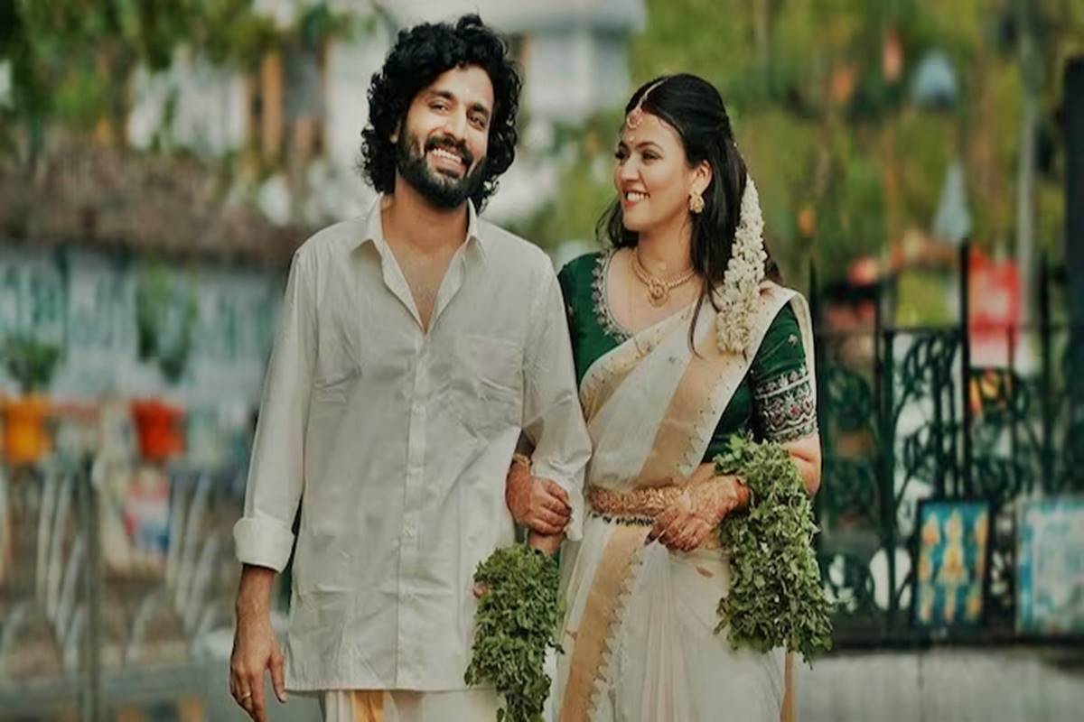 Malayalam stars Aparna Das and Deepak Parambol tie the knot in Kerala