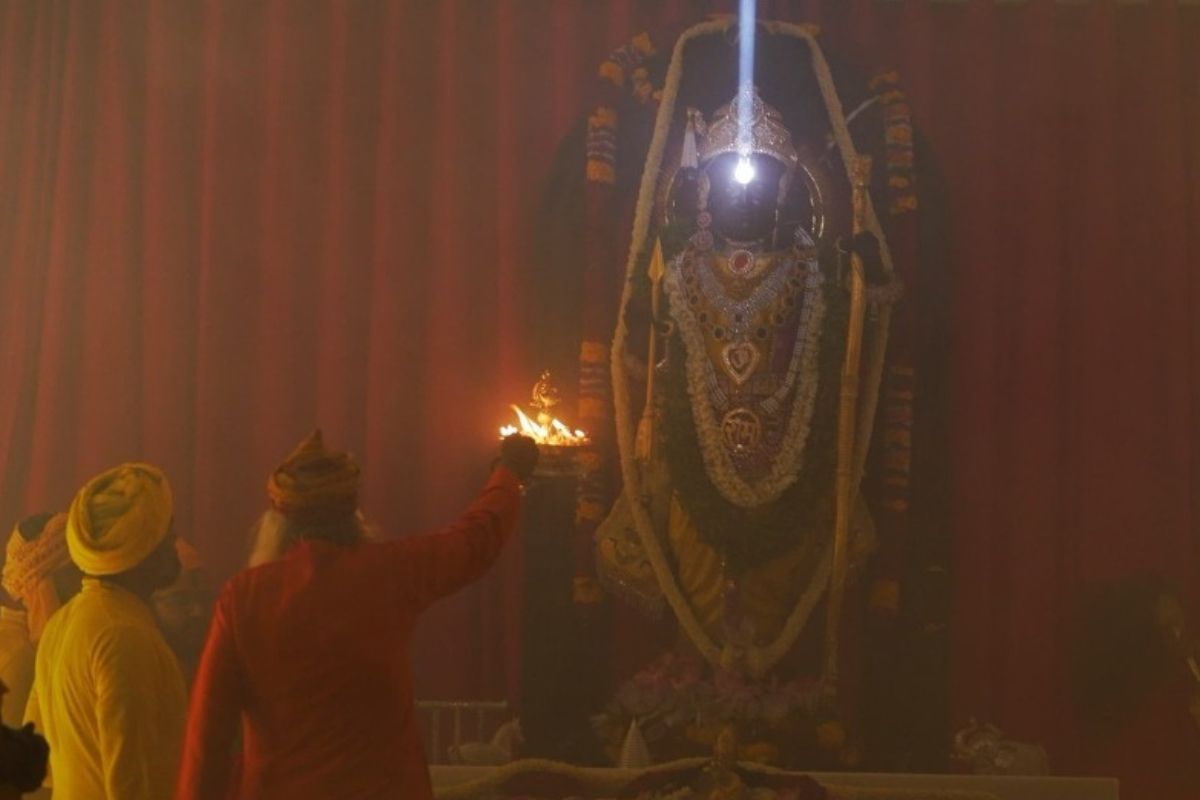 Devotees witness ‘Surya Tilak’ of Ram Lalla in Ayodhya in lakhs