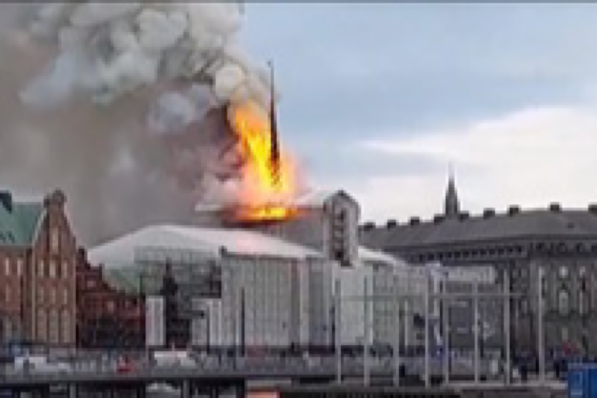 Copenhagen’s ‘Notre Dame moment’ as old bourse burns, loses spire