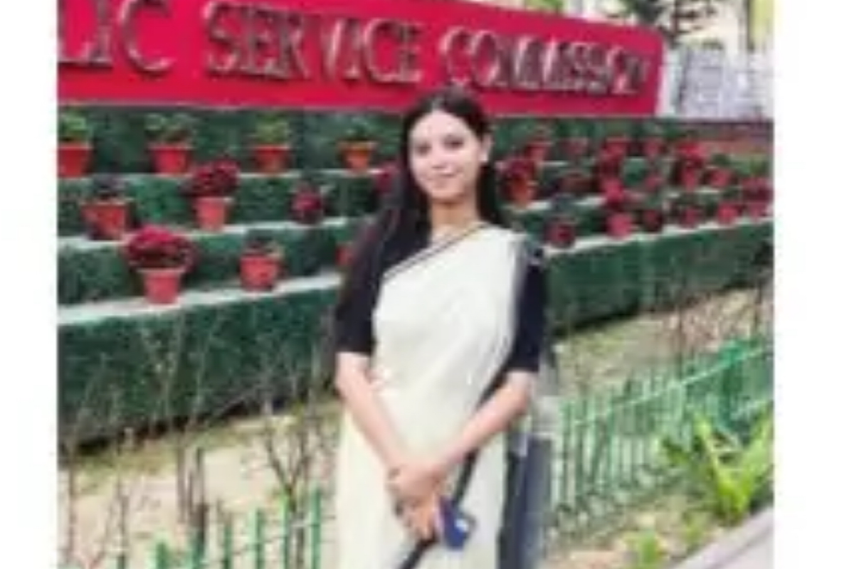 Mominpur girl clears UPSC with rank of 165
