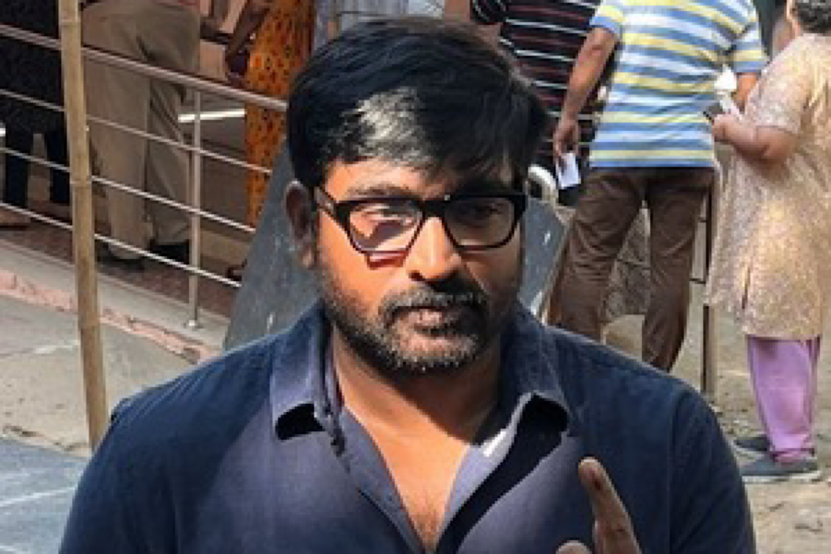 Vijay Sethupathi casts his vote, poses for paps showing off inked index finger