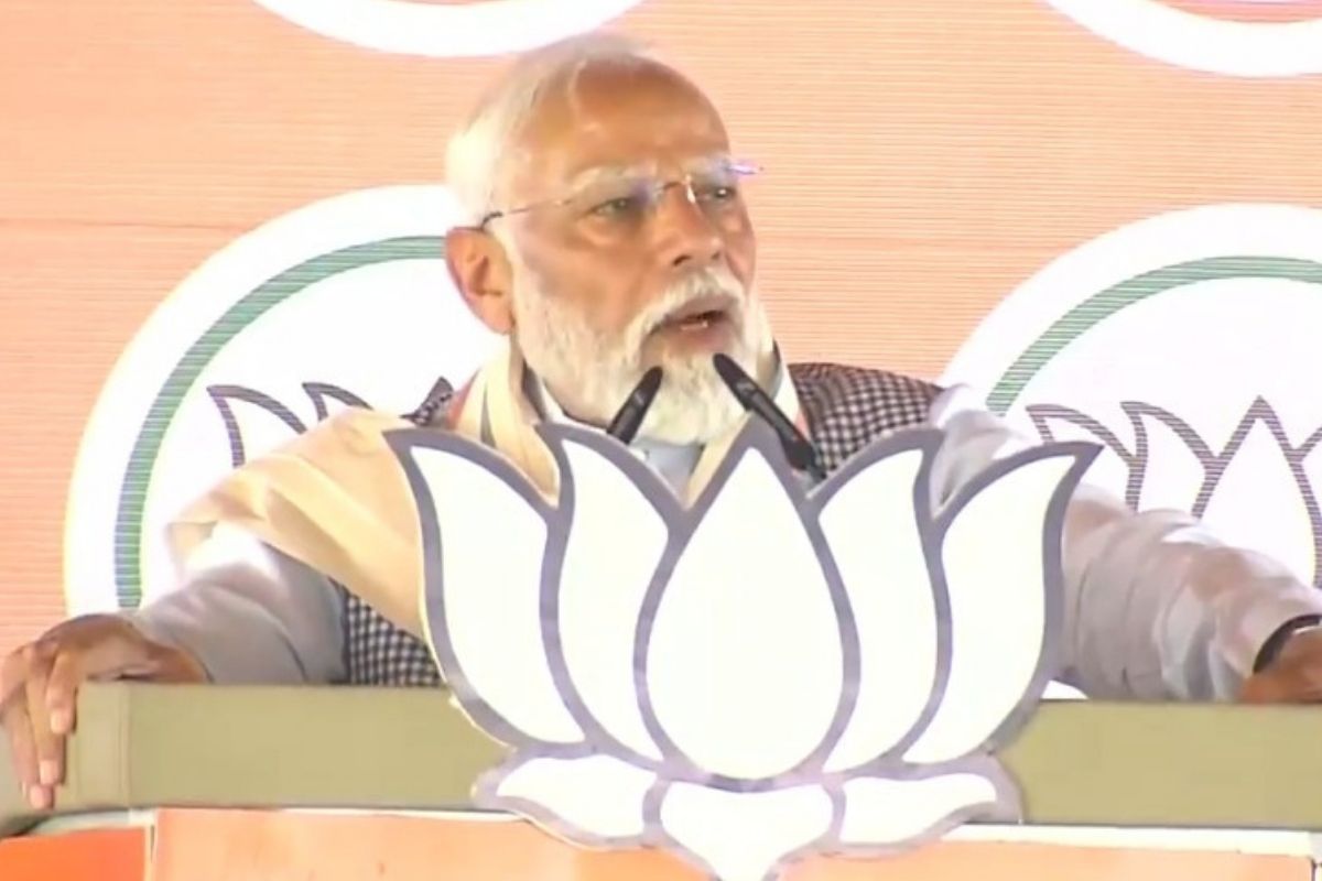 Congress committing dacoity on rights of OBCs, SCs, STs: PM