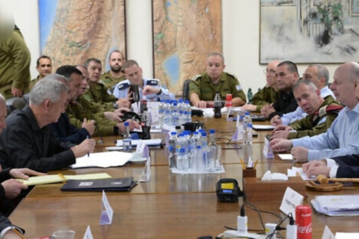 Israeli war cabinet favours retaliation to Iranian attack, divided over timing and scale