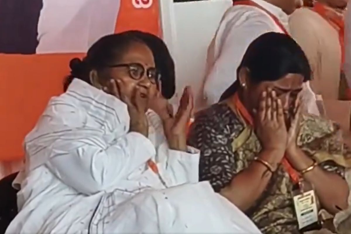 Yogi in Badaun: Sanghamitra gets emotional